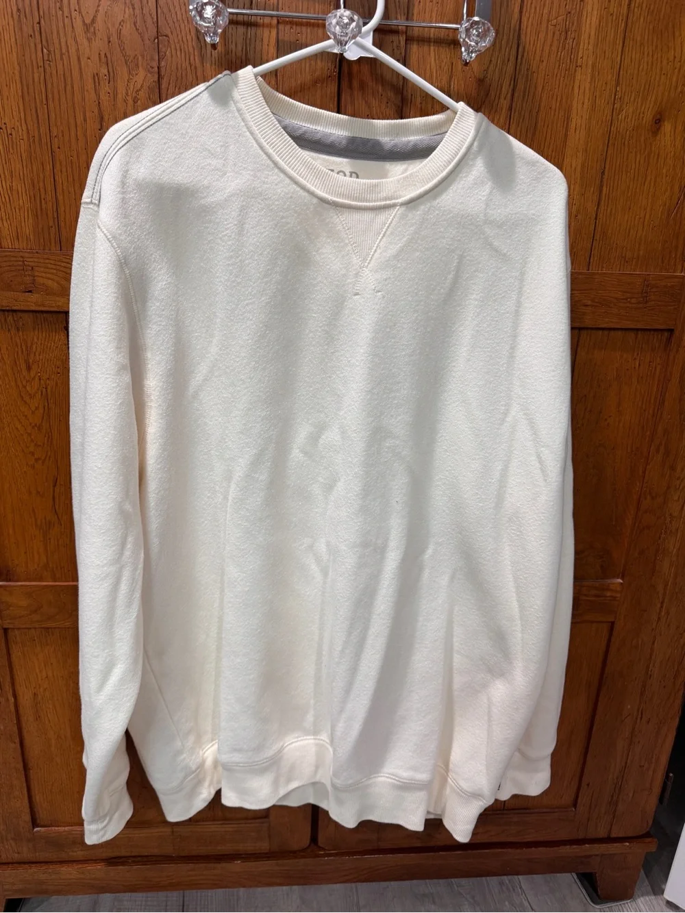 Izod Men's Off-White Crewneck Sweater